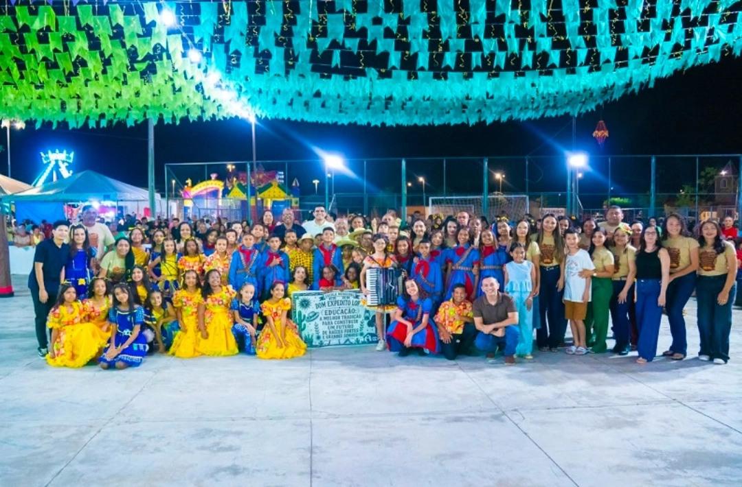 Noite das escolas marca programação do São João Coloniense com apresentações de alunos da rede municipal e shows em Colônia do Piauí