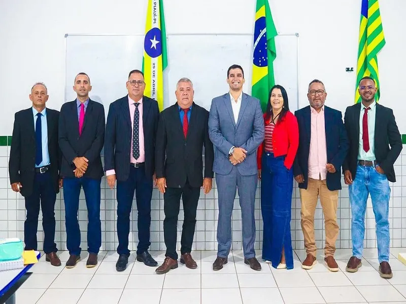 Colônia do Piauí: Prefeito ressalta conquistas e colaboração durante Abertura do Ano Legislativo
