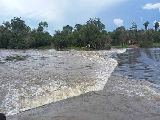 Populares encontram corpo de um dos gêmeos desaparecidos em Barragem no Piauí