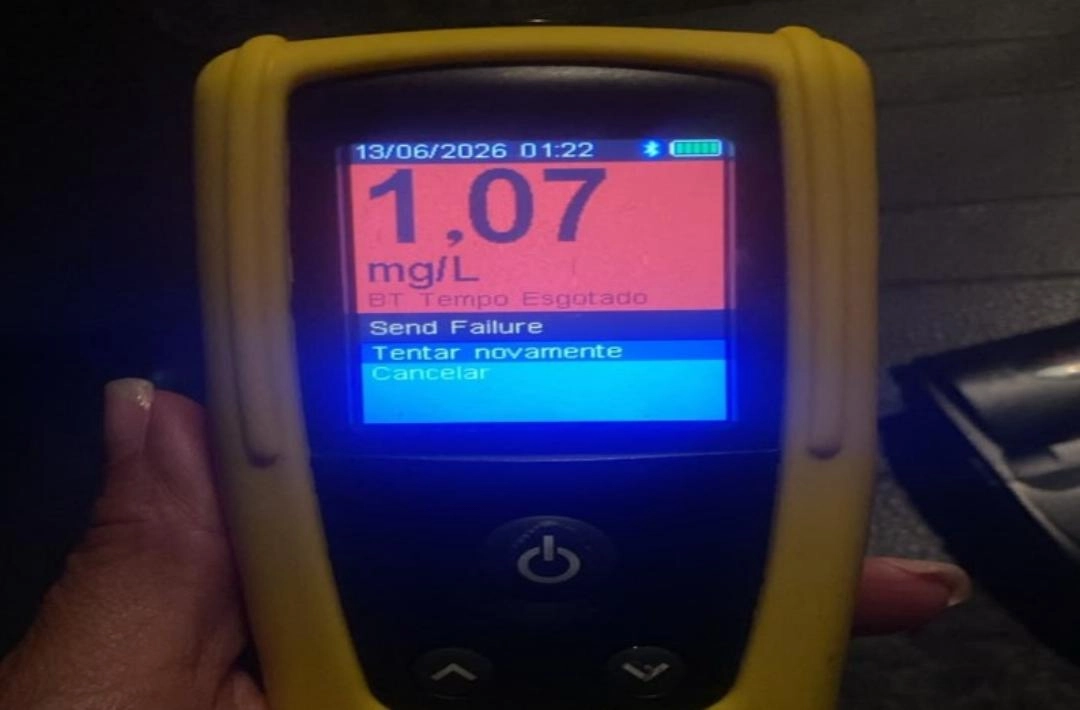 Motorista é conduzido à delegacia após teste apontar teor alcoólico acima do limite na BR-230 em Oeiras