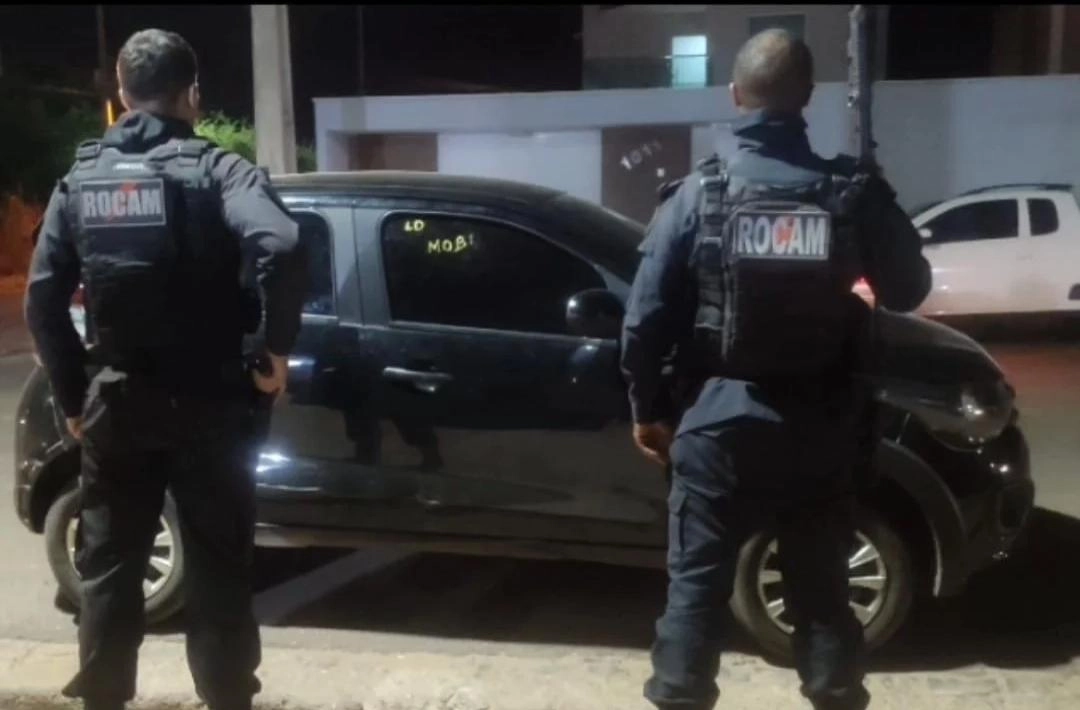Polícia Militar recupera carro clonado e munições após assalto com reféns em Picos
