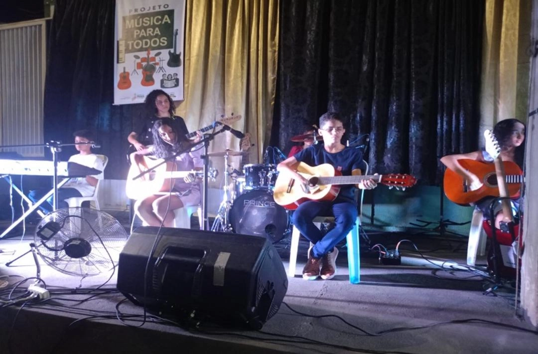 Projeto da ASAFE leva ensino de música gratuito a públicos em vulnerabilidade em Oeiras
