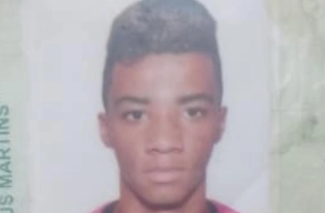 Motociclista morre após sair da pista na PI-143 entre Oeiras e Colônia do Piauí