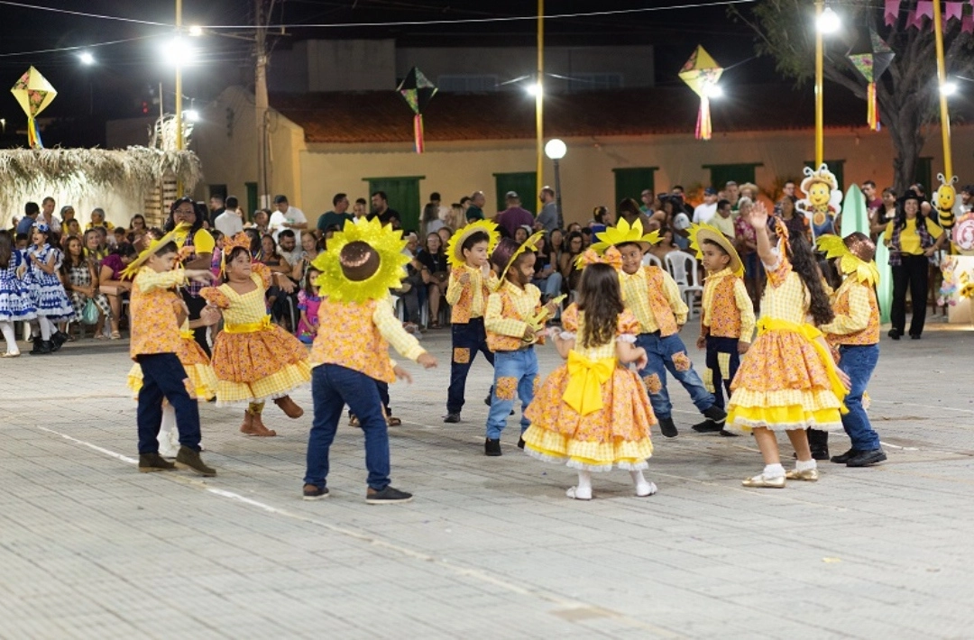 Muído do Seu Paulo leva tradição, cor e participação das famílias à Praça de Eventos em Oeiras