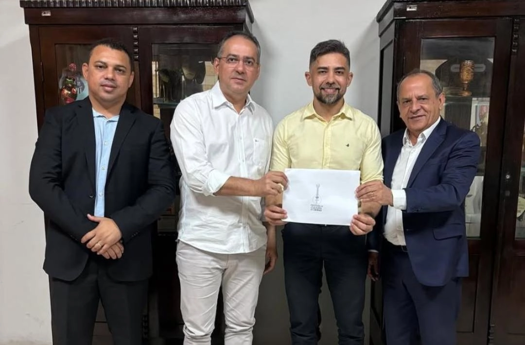 Autoridades se reúnem para tratar da realização do Festival de Cultura em Oeiras