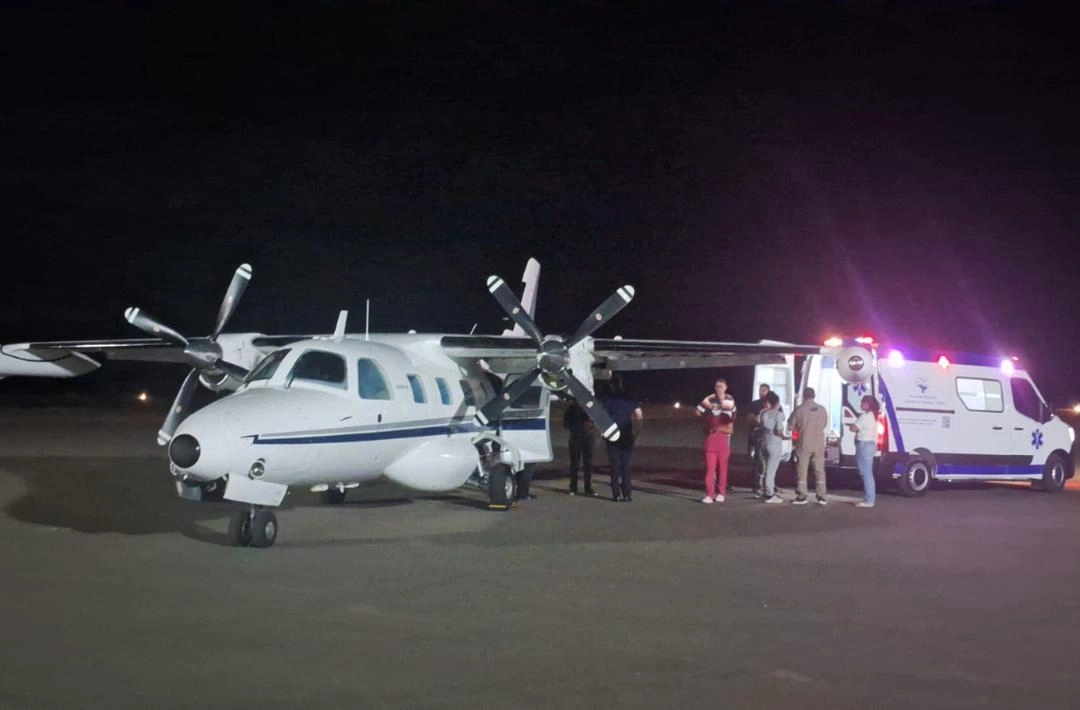 Sinalização noturna recém-inaugurada em pista de voo de Uruçuí permite transferência de paciente em UTI aérea