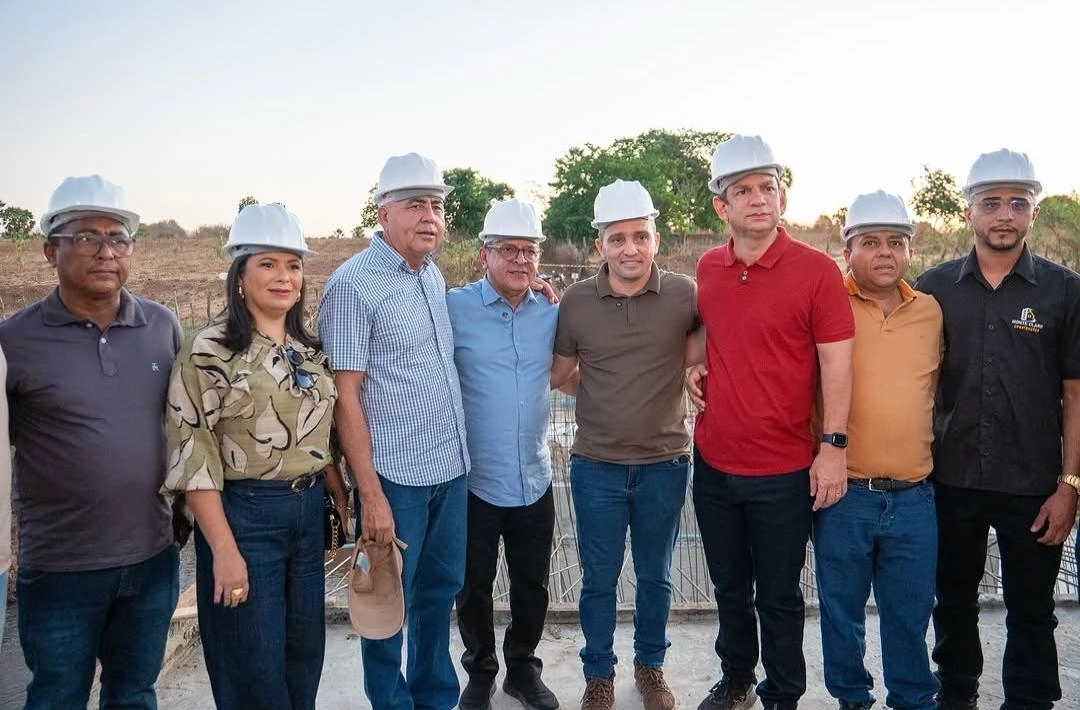 Prefeito de Santa Rosa e deputados visitam obra da passagem molhada do Rio Canindé