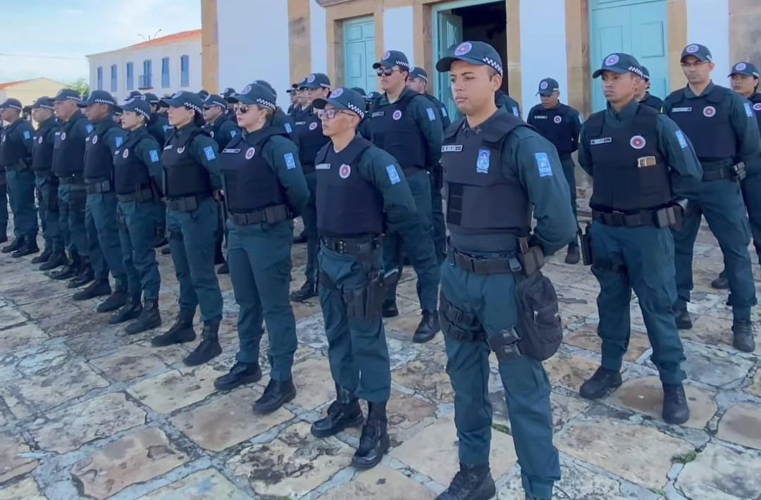 Polícia Militar apresenta novo uniforme e inicia operação da Semana Santa em Oeiras