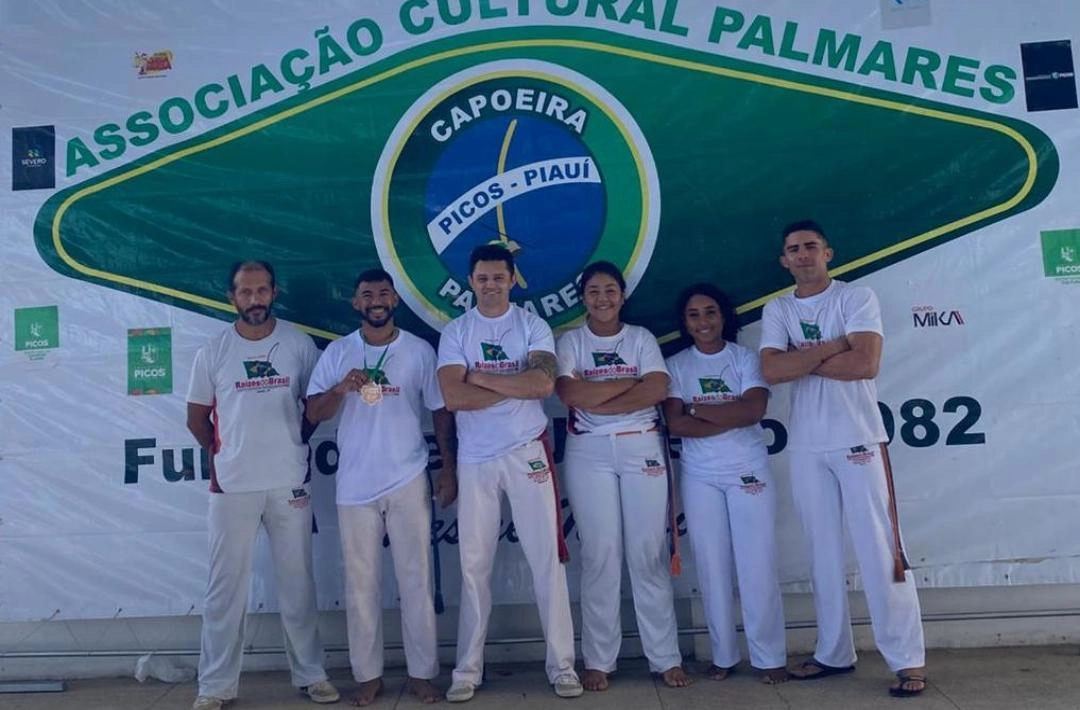 Capoeiristas de Oeiras conquistam resultados na I Copa do Mel em Picos