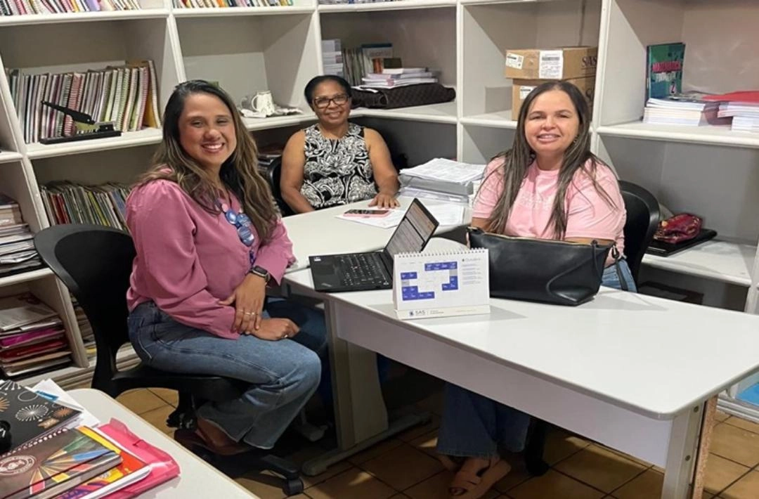 Consultora do SAS conduz formação para professores da Sociedade Educacional Paulo Freire