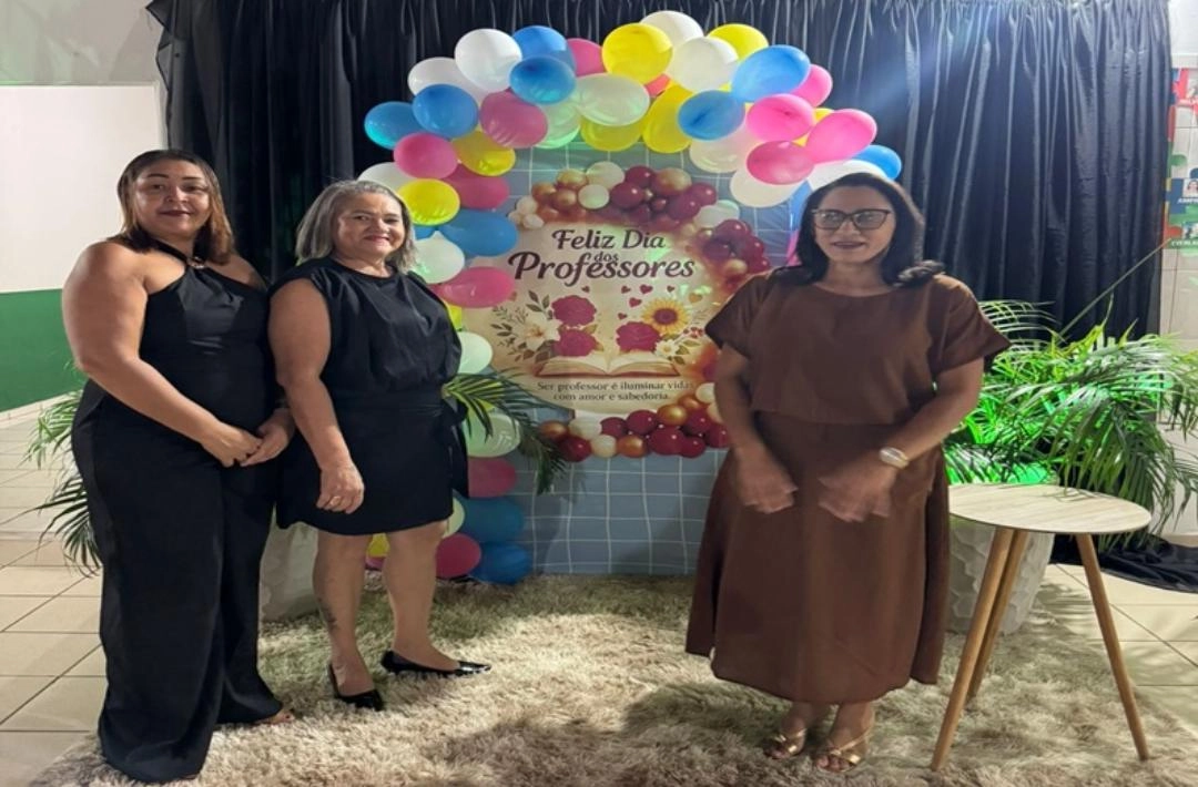 Prefeitura de São Miguel do Fidalgo celebra o Dia dos Professores com homenagens e jantar especial