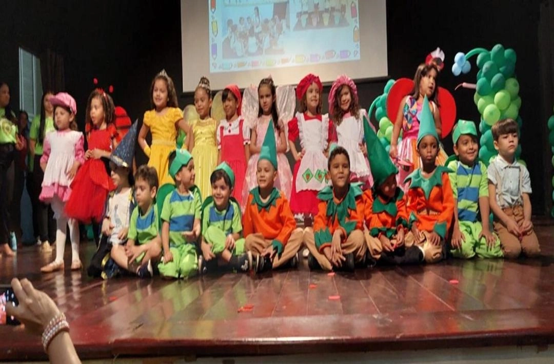 Sociedade Educacional Paulo Freire encerra Projeto Ciranda de Histórias com celebração com turmas do Maternal e Infantil I