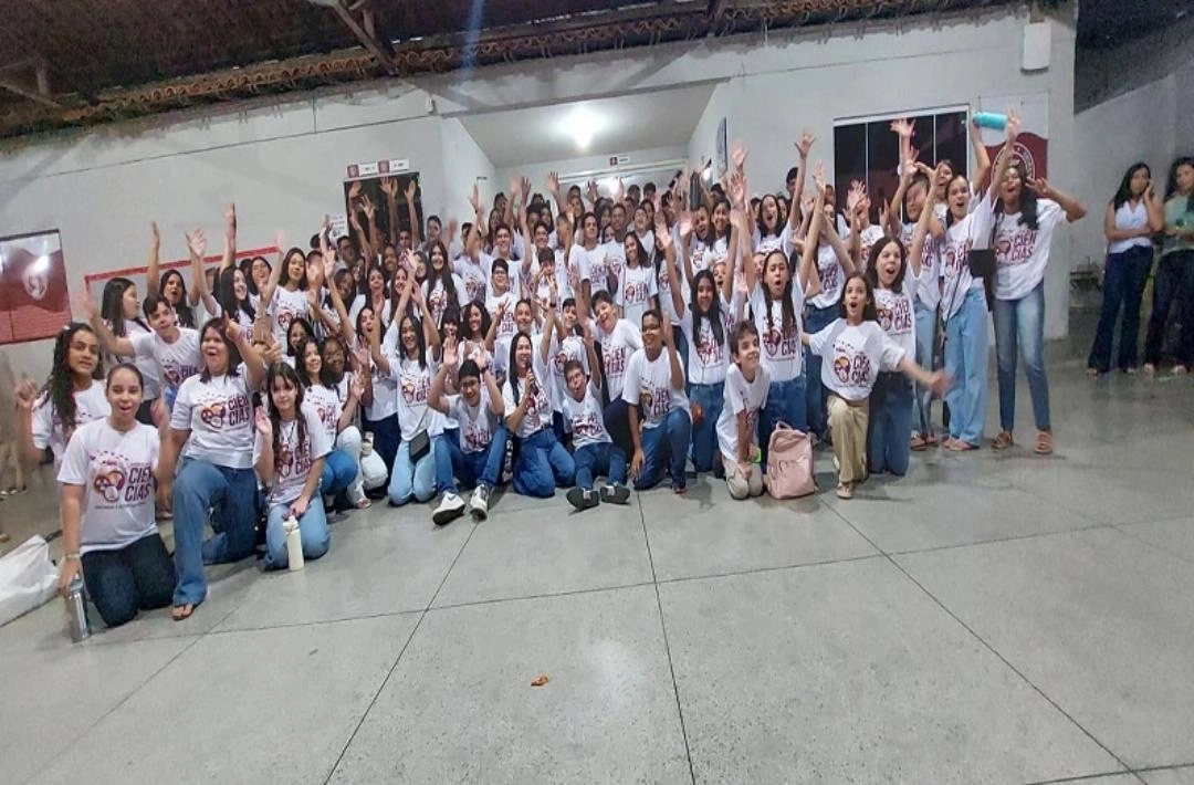 Alunos da Sociedade Educacional Paulo Freire apresentam pesquisas sobre natureza e sustentabilidade na IX Feira de Ciências