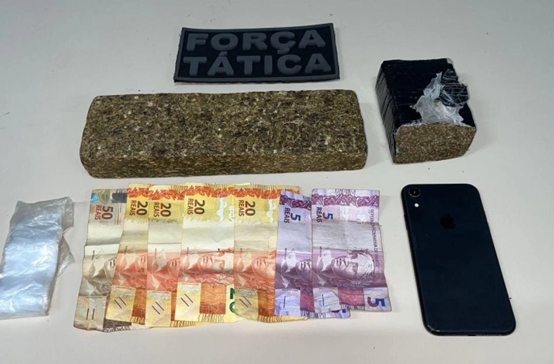 Dupla colide contra viatura e é presa por tráfico de drogas em Valença