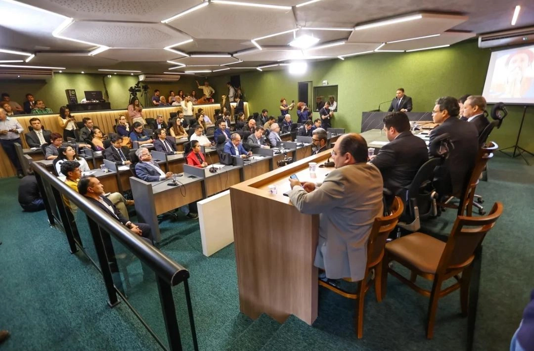 Governo apresenta plano contra a estiagem com foco no abastecimento da zona rural; veja os municípios beneficiados