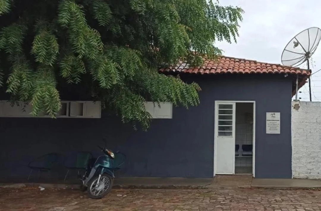 Horas após ser liberado, suspeito de receptação furta desodorantes e é conduzido à delegacia em Oeiras