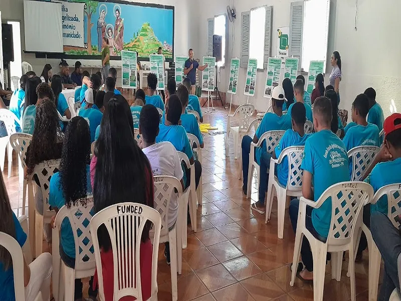 Alunos da EFADE IV apresentam Projeto Profissional Jovem - PPJ em Oeiras