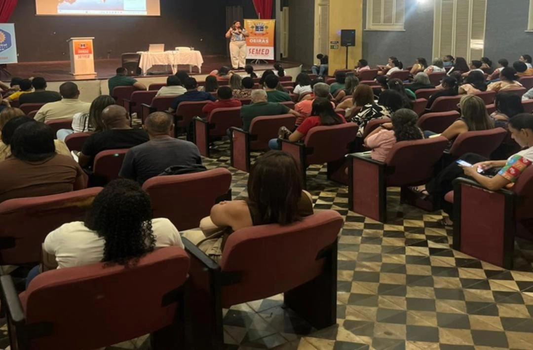 Oeiras: Rede Municipal de Educação realiza formação de gestores e confirma início das aulas para 2 de março