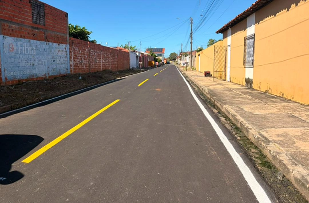 Rafael Fonteles entrega ruas asfaltadas e vistoria obras em Teresina