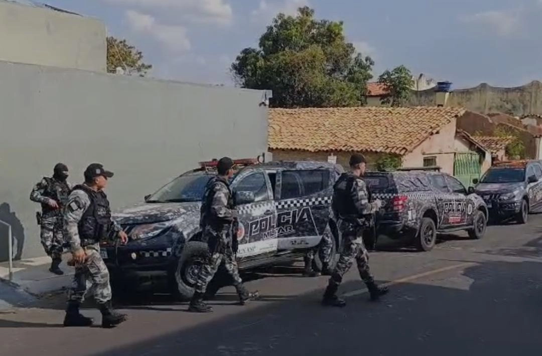 Dois suspeitos morrem após troca de tiros com a polícia durante megaoperação em Pedro II