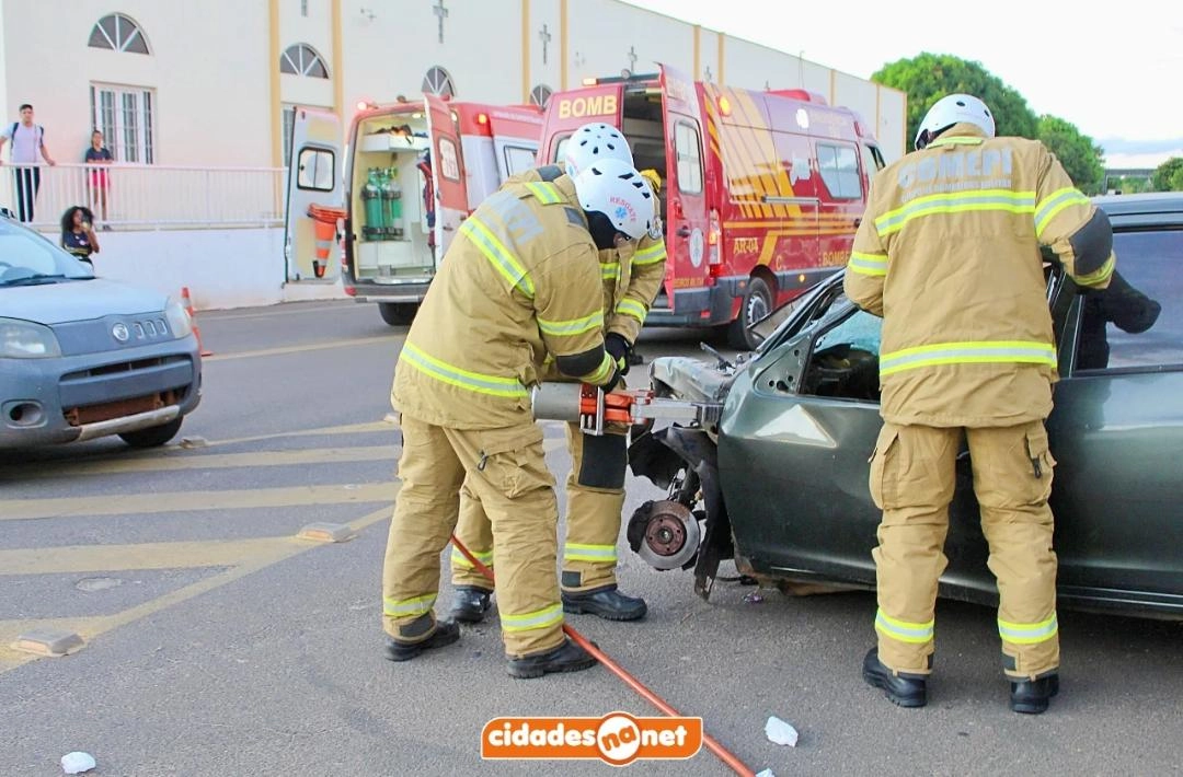 Corpo de Bombeiros de Oeiras participa de simulação de acidente em ação do Maio Amarelo em Ipiranga do Piauí
