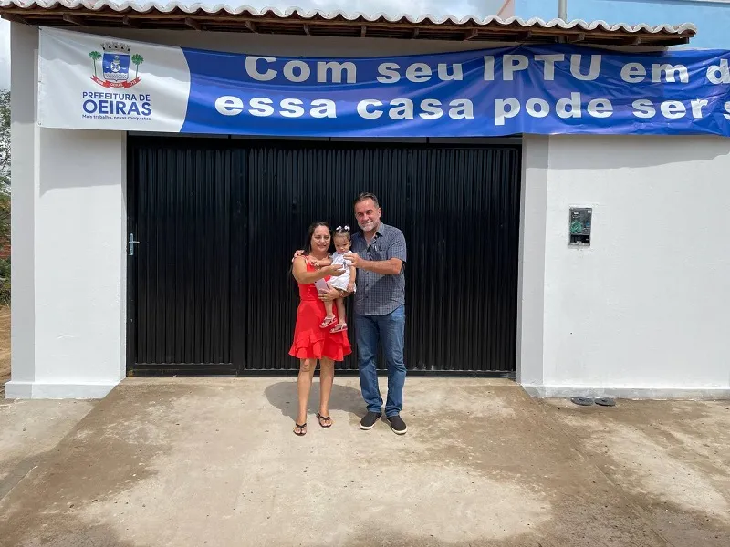 Zé Raimundo realiza entrega de casa e mais nove prêmios da campanha IPTU Premiado em Oeiras