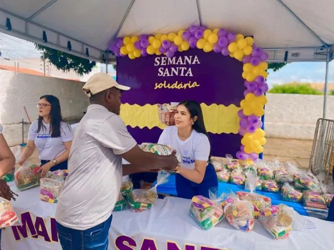 Prefeitura de Oeiras distribui 2000 kits de alimentos e toneladas de peixes para famílias vulneráveis