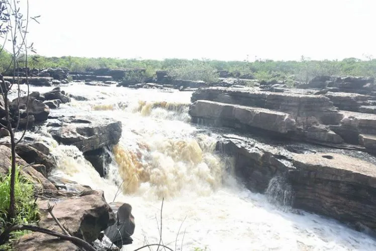 Cachoeiras do Norte do Piauí encantam pela beleza e exuberância