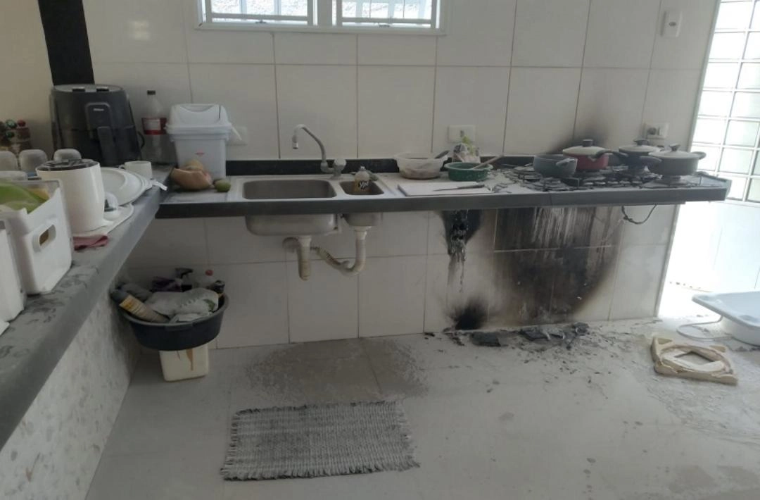 Ação rápida evita tragédia em princípio de incêndio causado por vazamento de gás em Oeiras