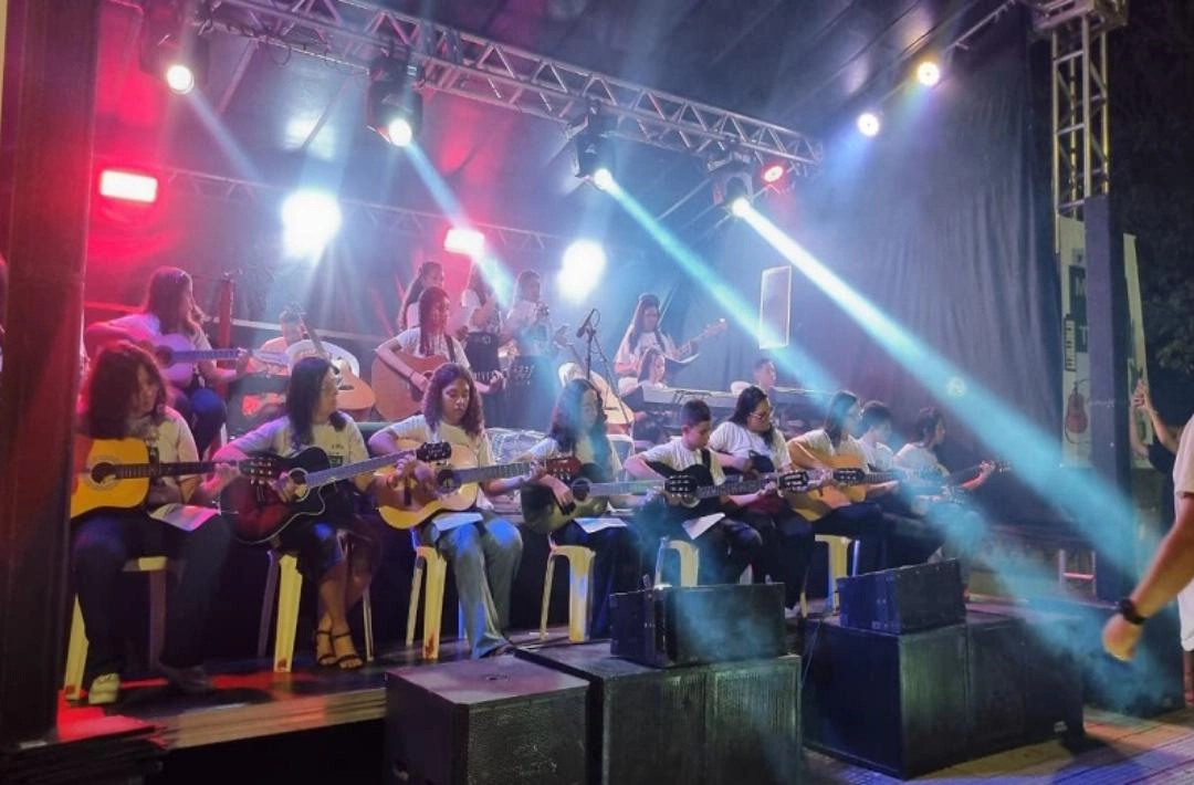 Praça de eventos do Centro Histórico de Oeiras recebe culminância do projeto Música para Todos