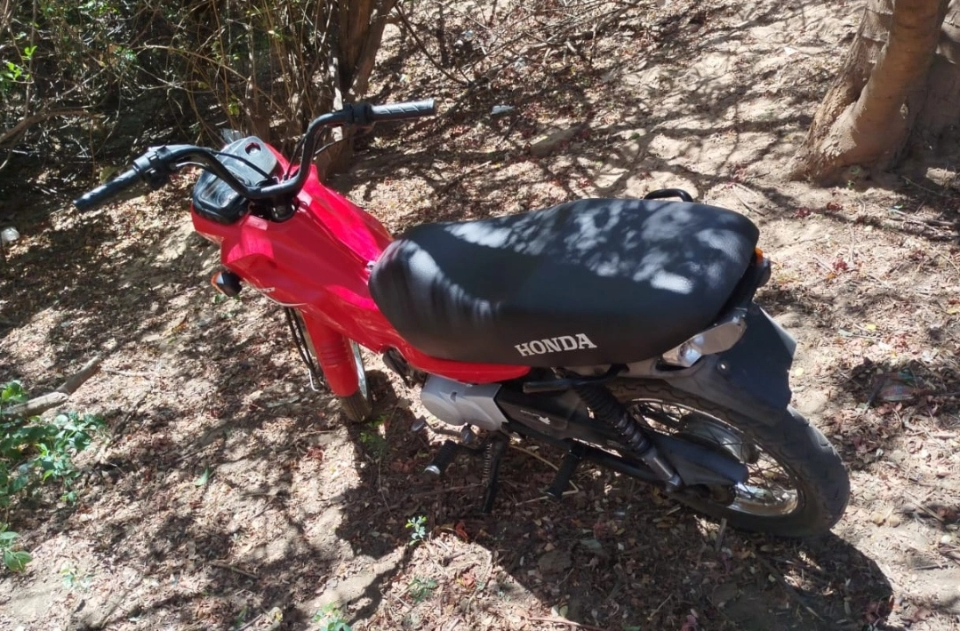 Adolescente de 16 anos é apreendido novamente após ser perseguido com motocicleta furtada em Oeiras