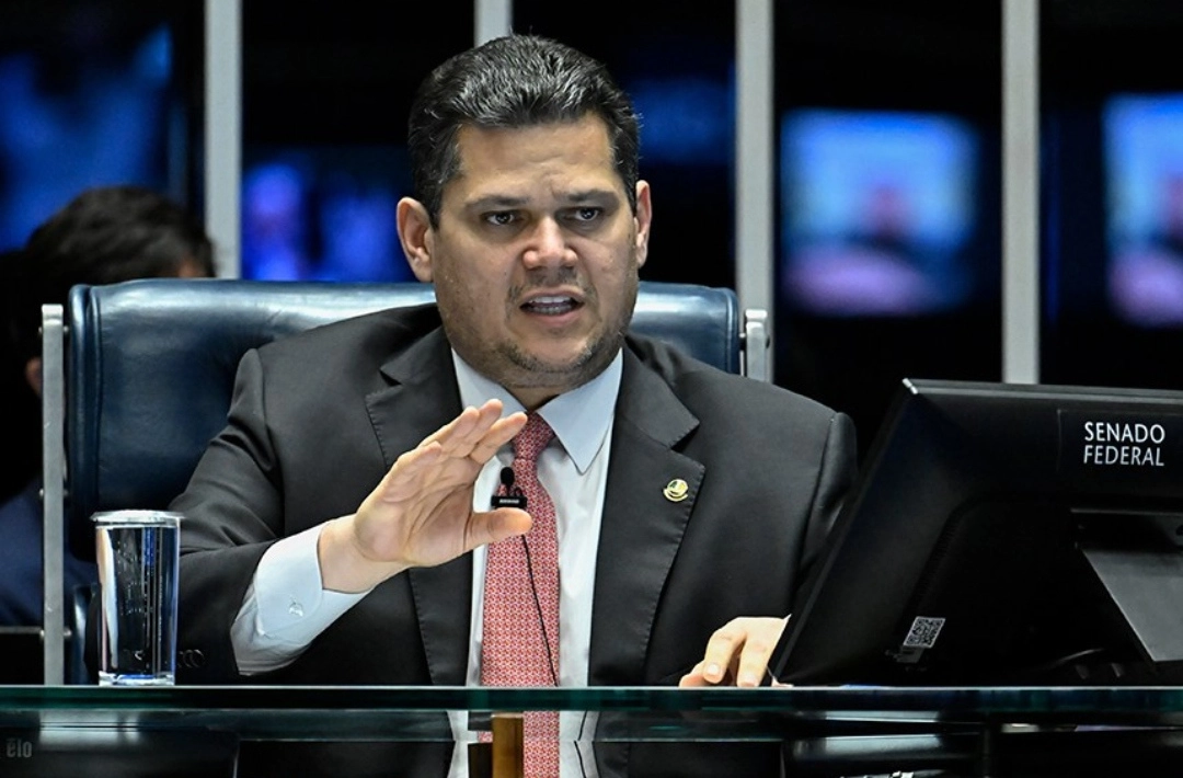 PEC da Segurança volta a andar após reunião entre Lula e Alcolumbre, mas Ministério será adiado
