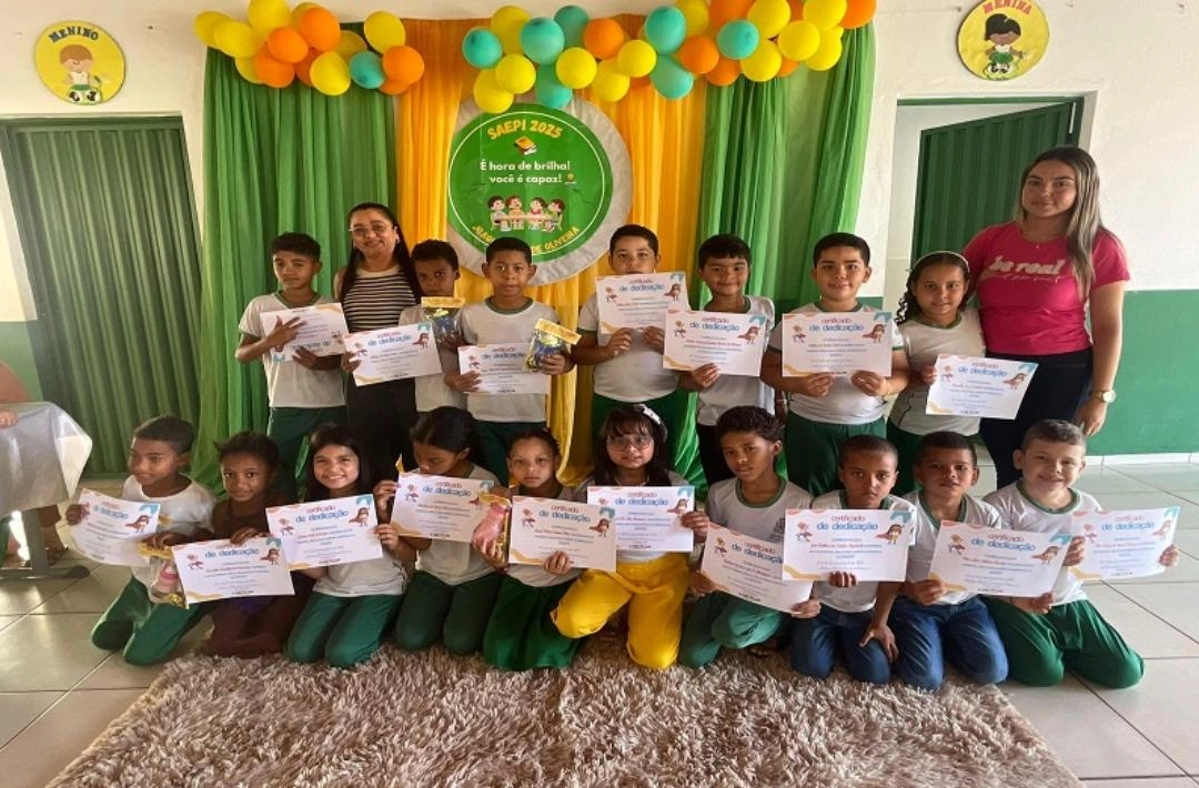 Estudantes do 2º ano da Escola Joaquim Dias de Oliveira em São Miguel do Fidalgo concluem aplicação do SAEPI com participação destacada