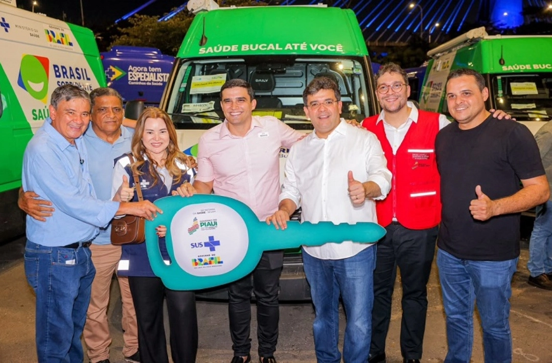 Colônia do Piauí recebe unidade odontológica móvel para ampliar atendimento na rede municipal