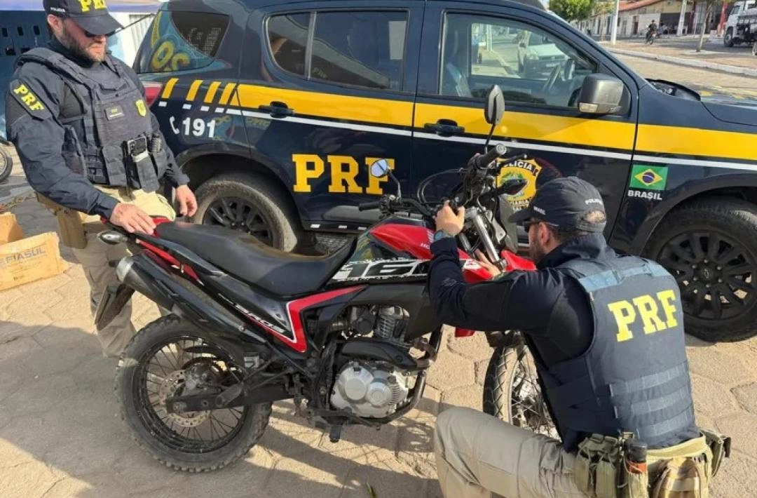 PRF apreende três motocicletas com sinais de adulteração durante retorno de ocorrência em Floriano