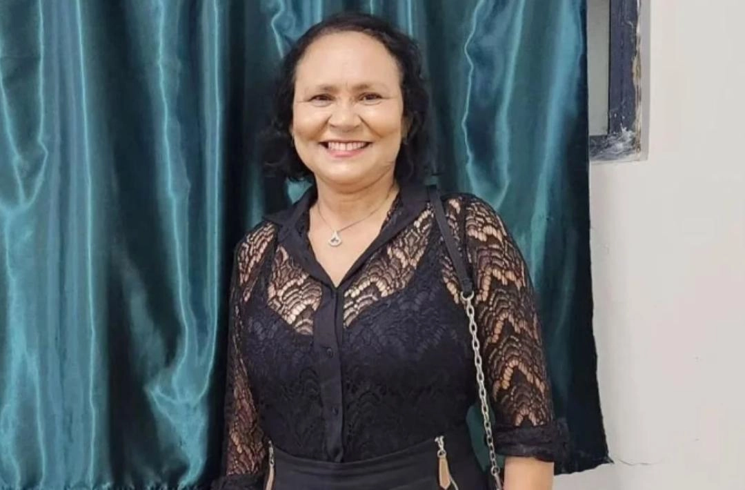 Professora passa mal após missa e morre em praça em Santa Cruz do Piauí
