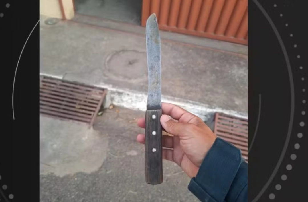 Homem invade casa, faz idosos de 74 anos reféns por cerca de 4 horas e ameaça explodir residência em Oeiras