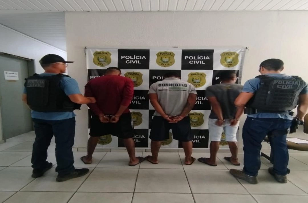 Polícia Civil prende três irmãos suspeitos da morte de homem a pedrada no bairro Canela, em Oeiras