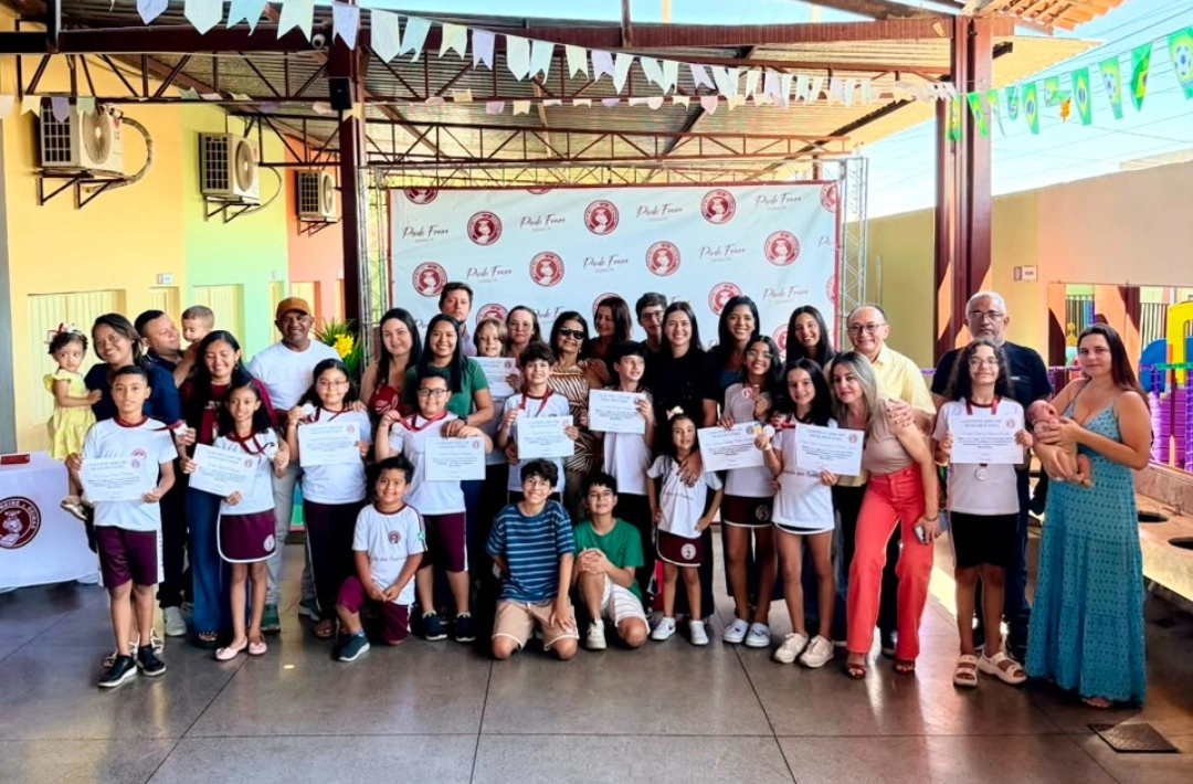 Alunos recebem medalhas da Provinha SAS e da OBMEP na Sociedade Educacional Paulo Freire