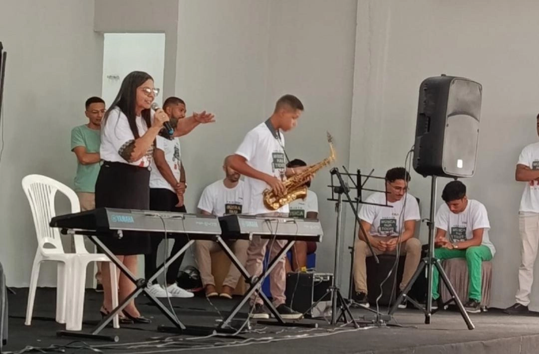 Projeto Música Para Todos e Asafe promovem palestra sobre drogas e apresentação cultural no CETI Pedro Sá