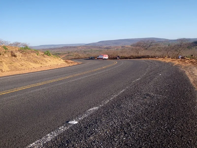 Acidente de moto da rodovia Assis Carvalho deixa motociclista ferido