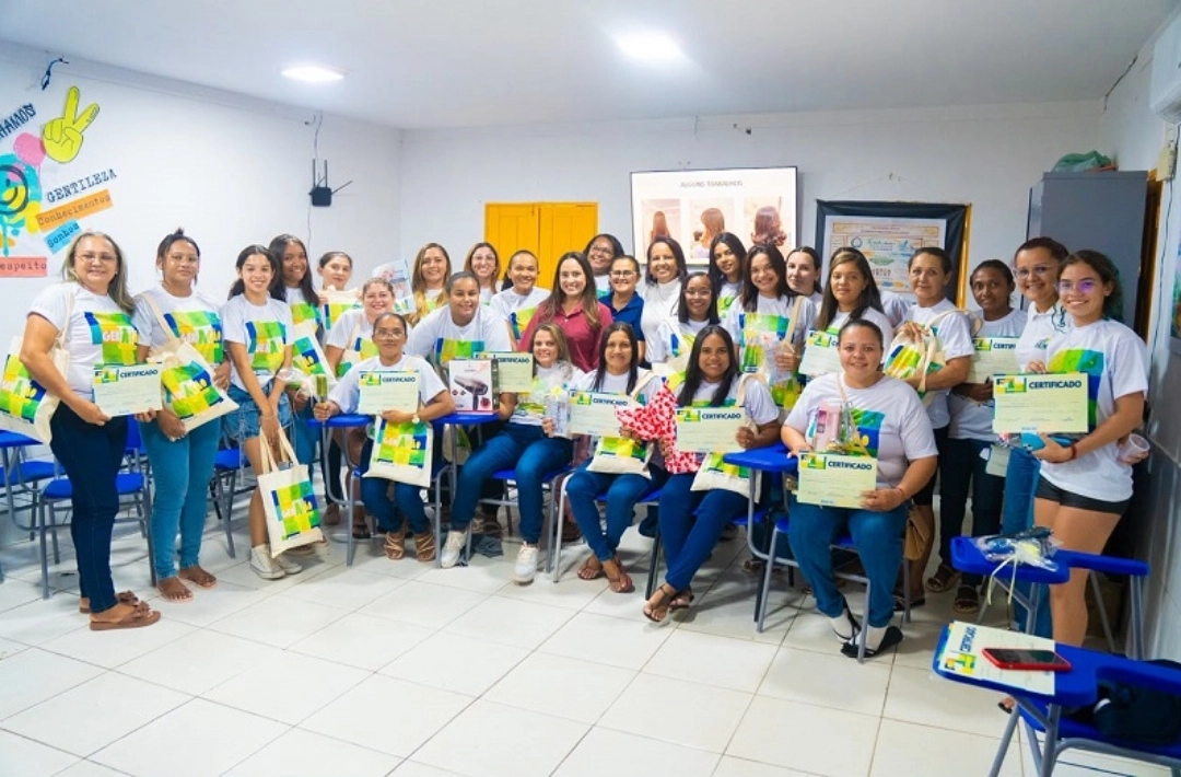 Prefeitura de Colônia do Piauí conclui oficina de corte feminino e amplia oportunidades de qualificação profissional