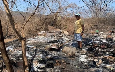 Incêndio florestal destrói casa na zona rural de Picos