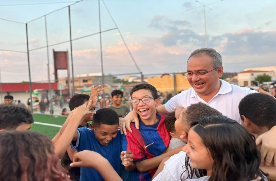 Prefeitura de Oeiras realiza evento do Projeto Viver Criança na Praça Assis Carvalho