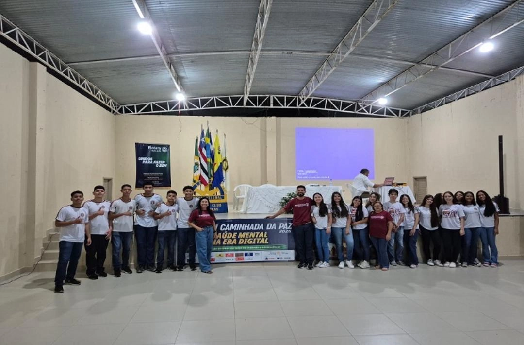 Alunos do Colégio Paulo Freire participam de palestra sobre saúde mental na era digital em Oeiras