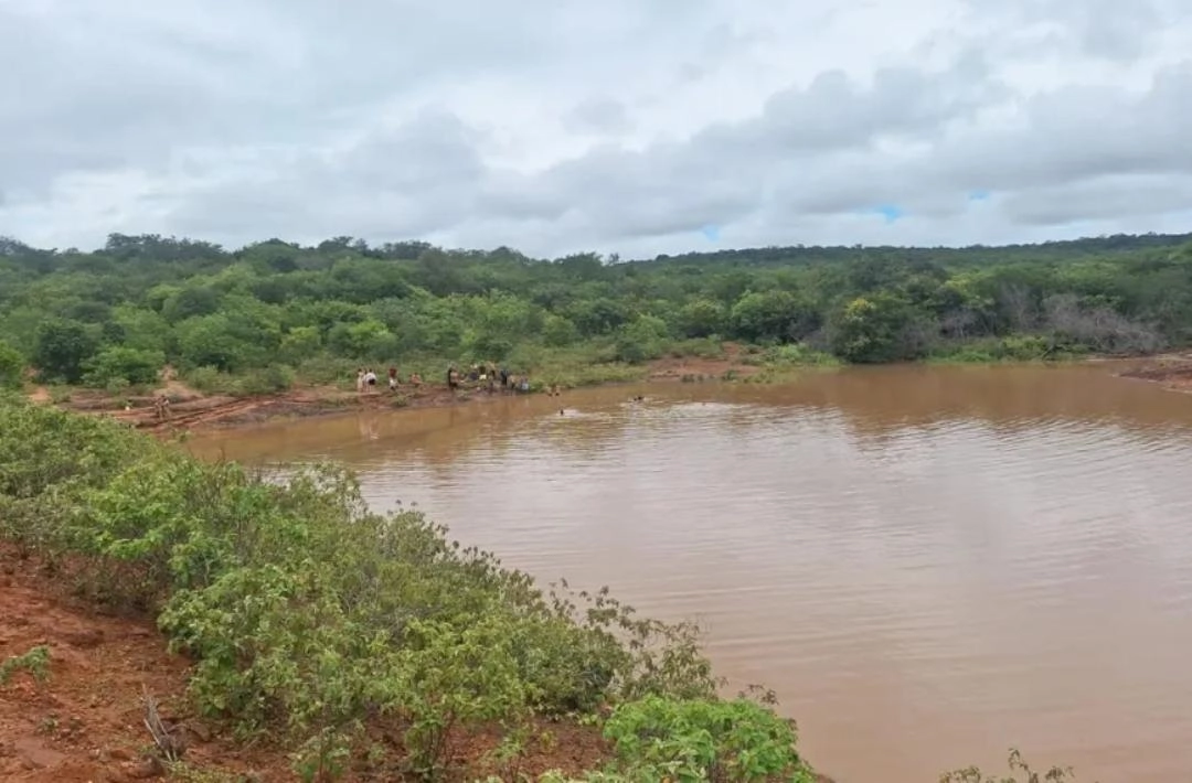 Adolescente de 17 anos morre após se afogar em barragem na cidade de Wall Ferraz