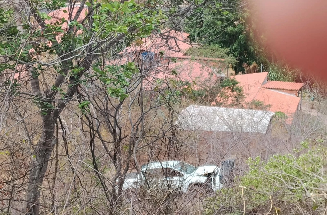 Irmão do ex-governador Wilson Martins, fica ferido após carro cair do Morro da Cruz, em Oeiras