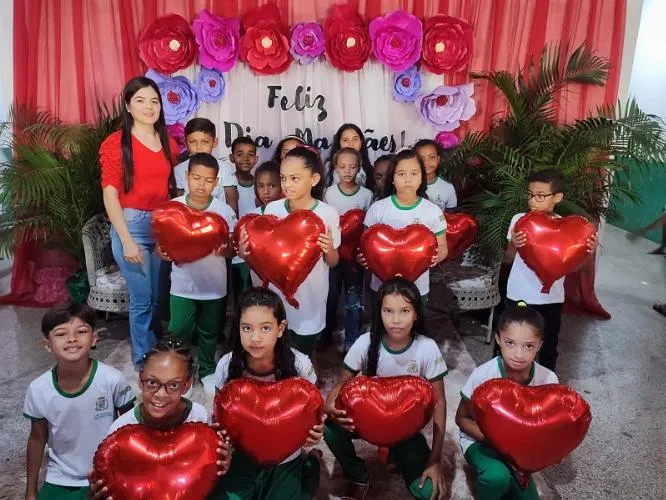 Escolas de São Miguel do Fidalgo iniciam comemorações do Dia das Mães com emoção e alegria