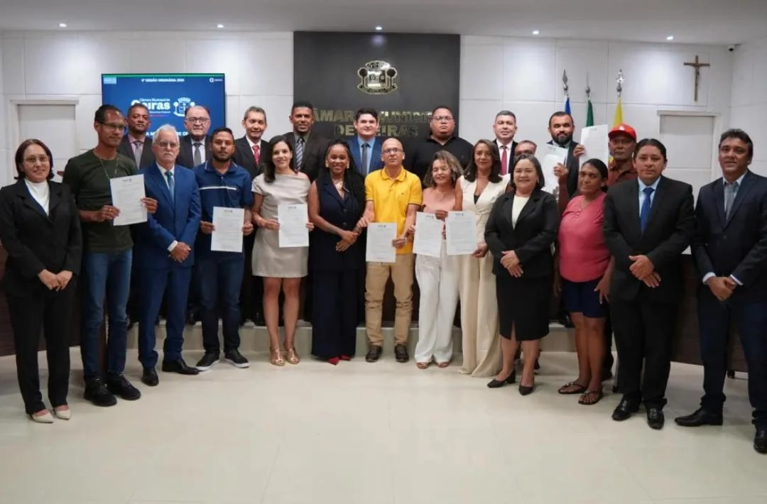 Câmara de Oeiras homenageia profissionais da saúde mental do município