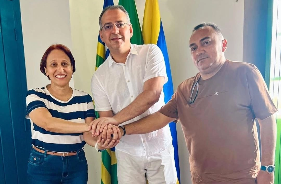 Oeiras: Vereadora Heloísa Helena passa a integrar a base do prefeito Dr. Hailton Alves